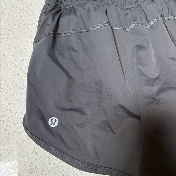 Lululemon sz 8 tie on the side shorts - Picture 5 of 7
